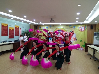 徐家棚街誠善里社區(qū)開展“給你我的愛”六一兒童節(jié)活動 兒童舞蹈表演服務